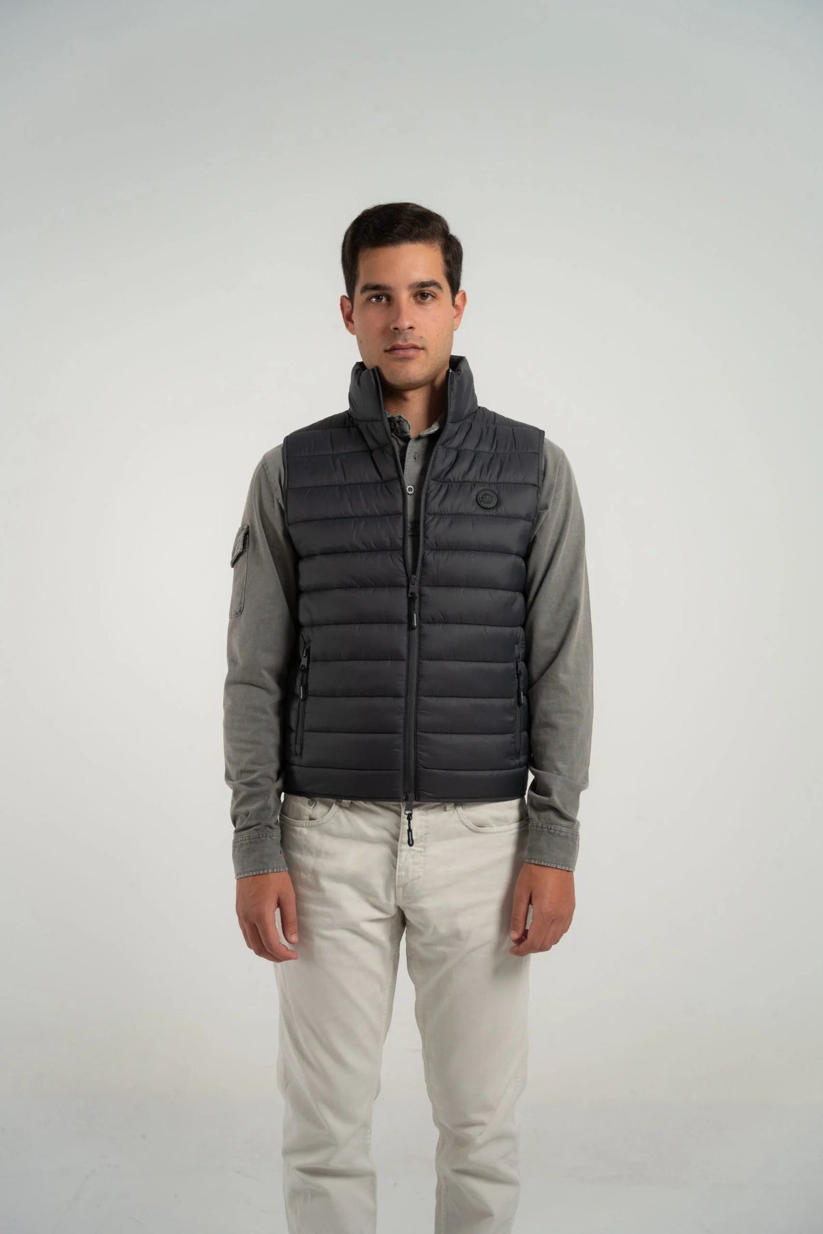 CURRO SIN MANGA GRIS (2)