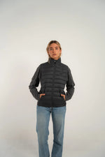 LUCÍA SIN MANGA GRIS (3)