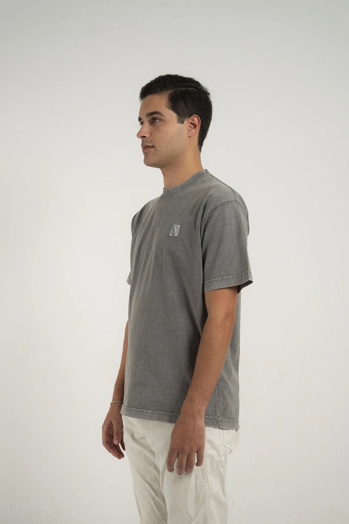 TEE-GRIS-CHICO-2-WEARINGSVQ