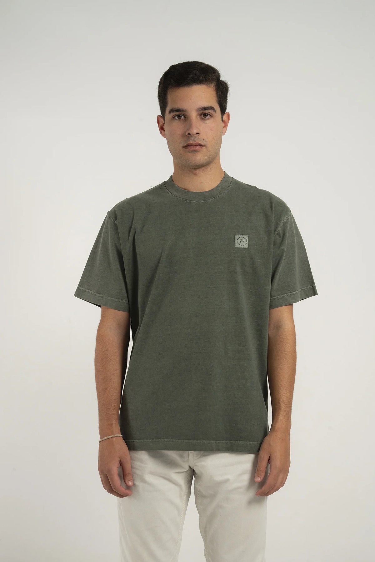 TEE-VERDE-CHICO-1-WEARINGSVQ