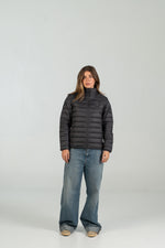 Chaquetón acolchado WEARINGSVQ gris para chica – vista frontal