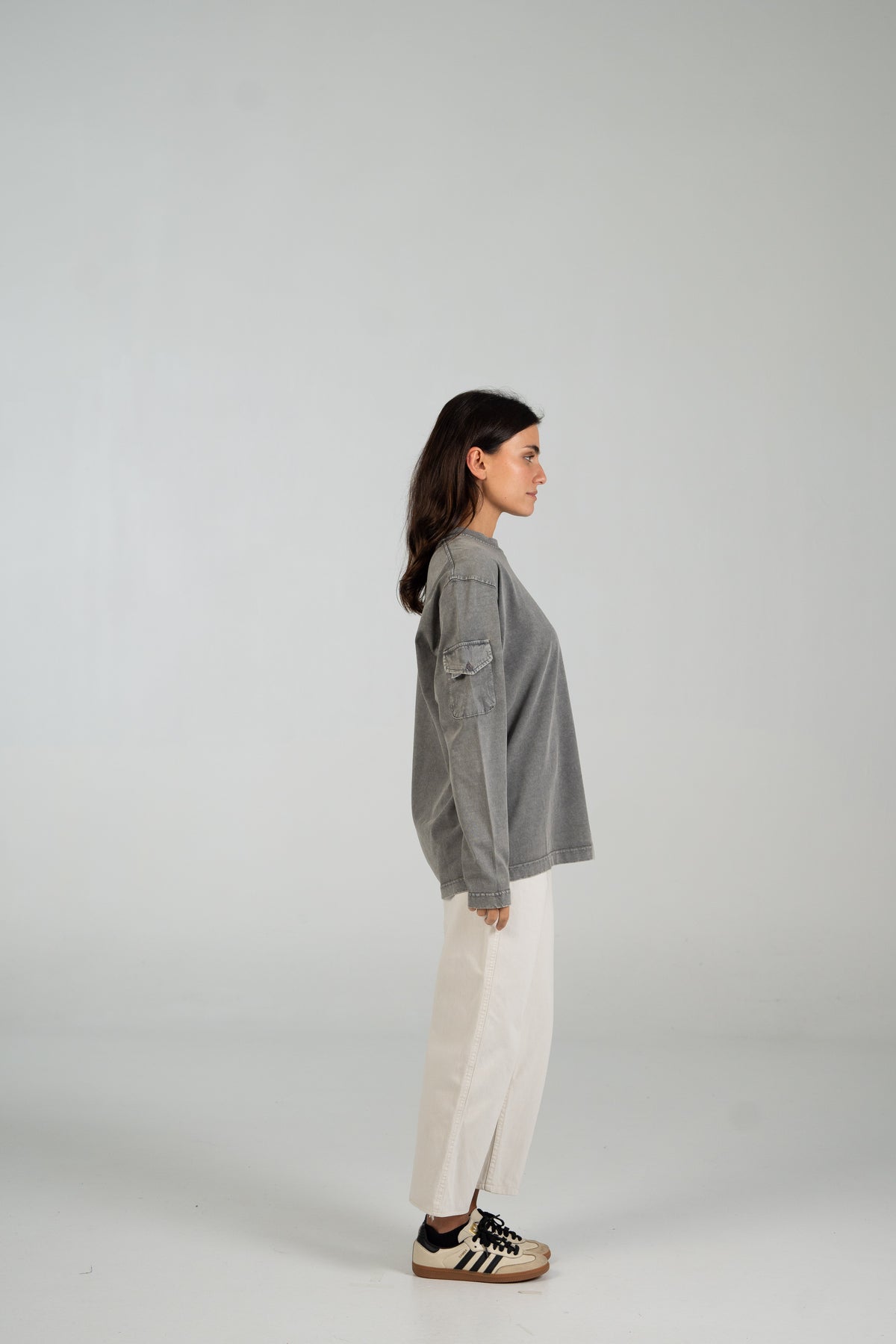 Long sleeve cargo WEARINGSVQ gris para chica – vista lateral