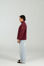 Polar half zip WEARINGSVQ burdeos para chico – vista lateral