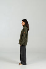 Polar half zip WEARINGSVQ verde para chica – vista lateral