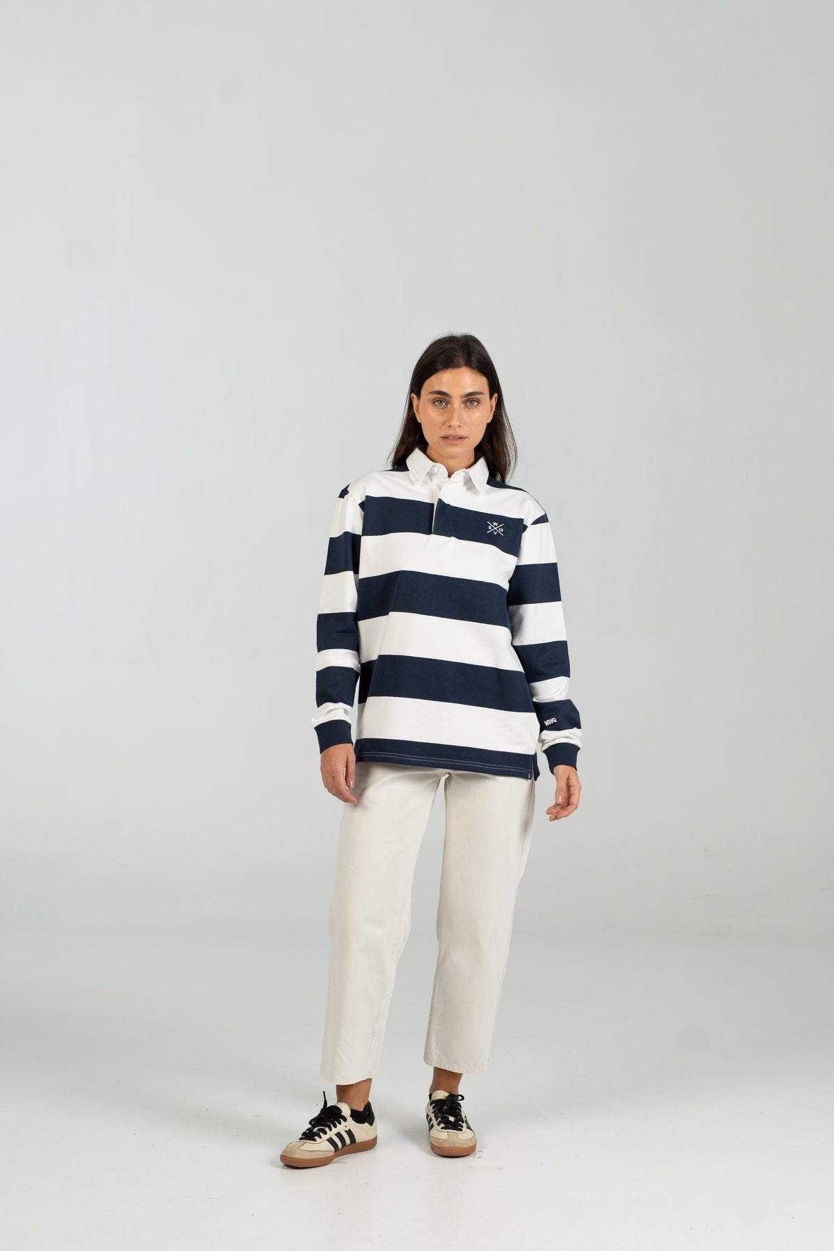 Polo rugby WEARINGSVQ azul y blanco para chica – vista frontal