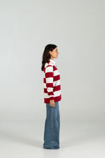 Polo rugby WEARINGSVQ burdeos y blanco para chica – vista lateral